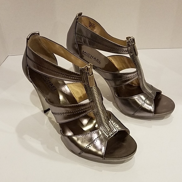 MICHAEL Michael Kors Shoes - Michael kors metallic silver heels sz 8.5